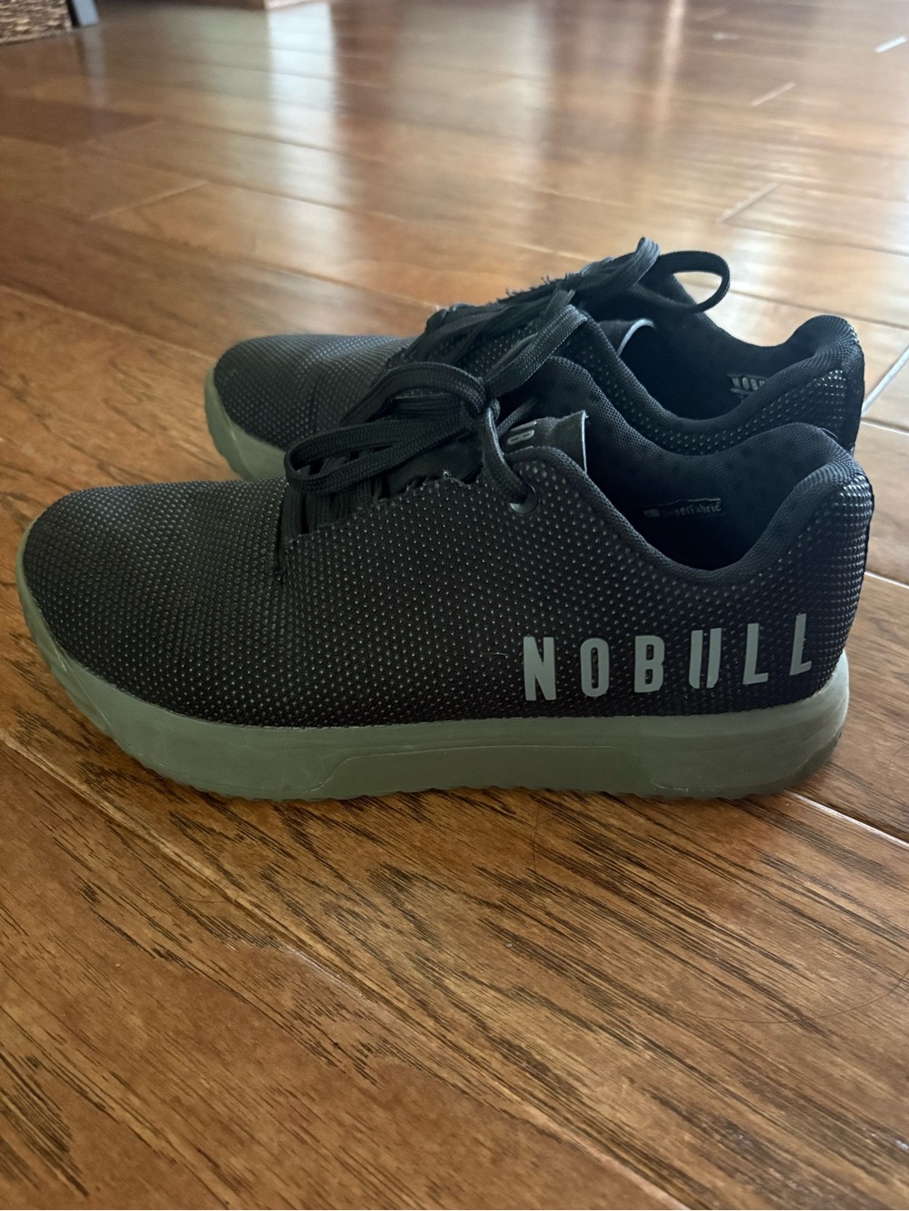 NOBULL Women’s SuperFabric Training Shoes Women’s Size 9.5 Men’s Size 8 Black